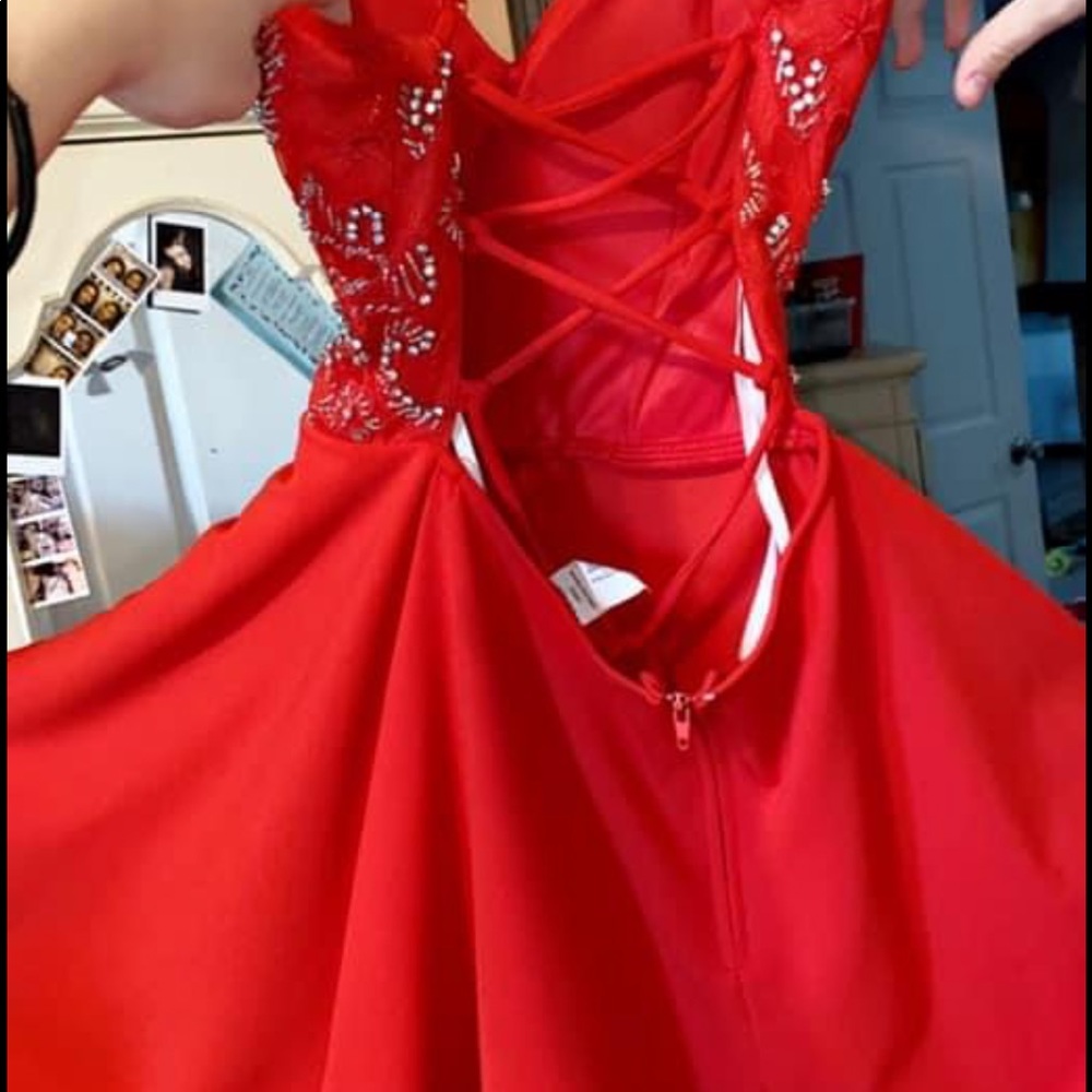 Size Small, Only Wore Once For 2 Hours Has Corset… - image 2